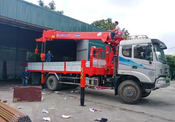 Các loại xe tải gắn cẩu 7 tấn phổ biến hiện nay Các loại xe tải gắn cẩu 7 tấn phổ biến hiện nay